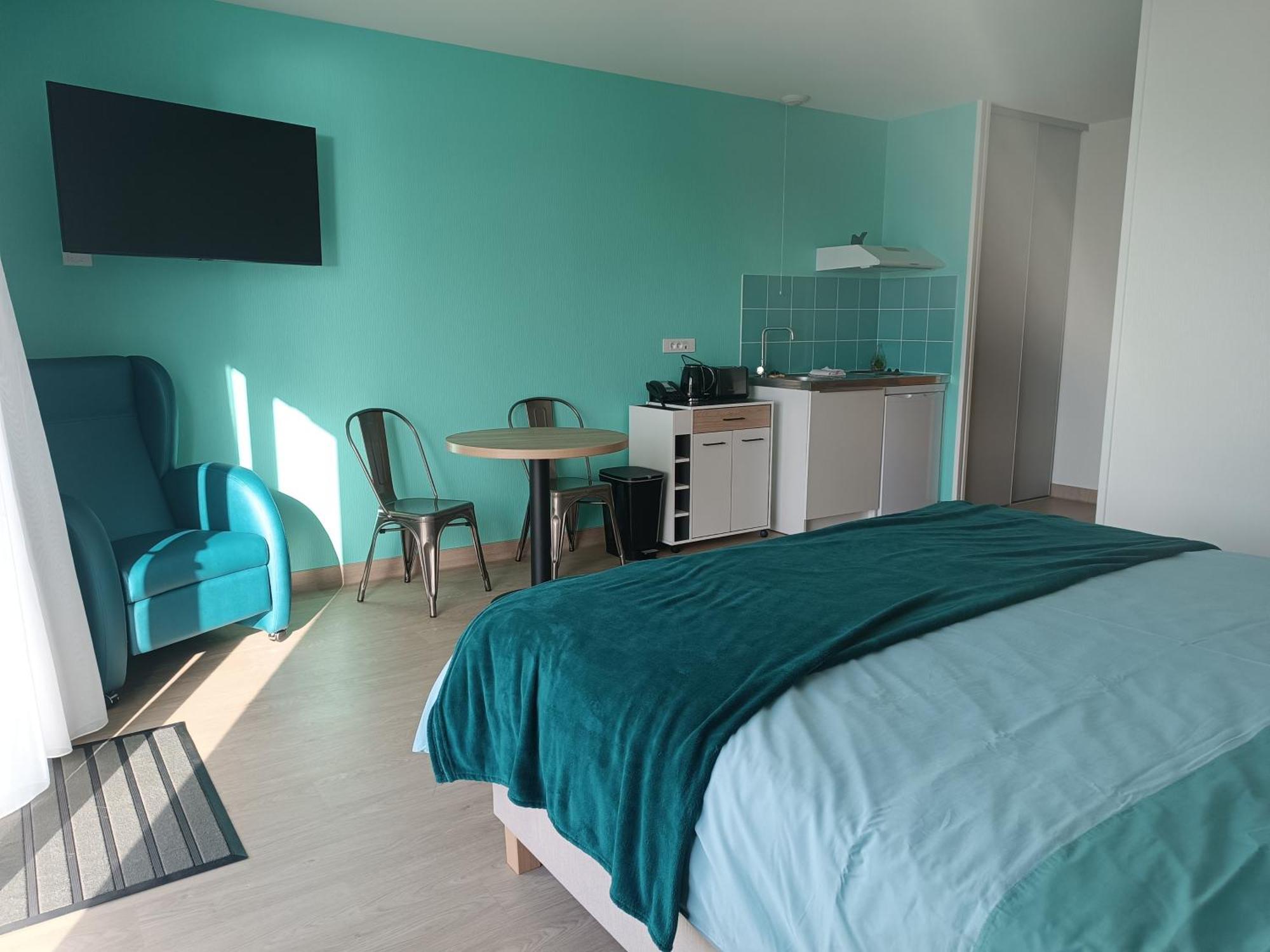 Relais Les Rives Du Lac Coulonges-sur-Sarthe Extérieur photo